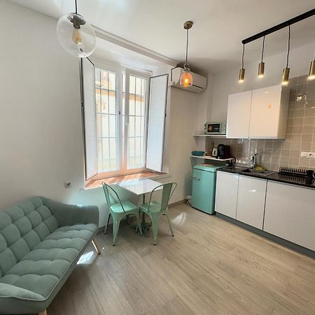 Iyourbasics Lovely Studio Hinestrosa 23 Free Wifi&Ac Malaga Exterior photo