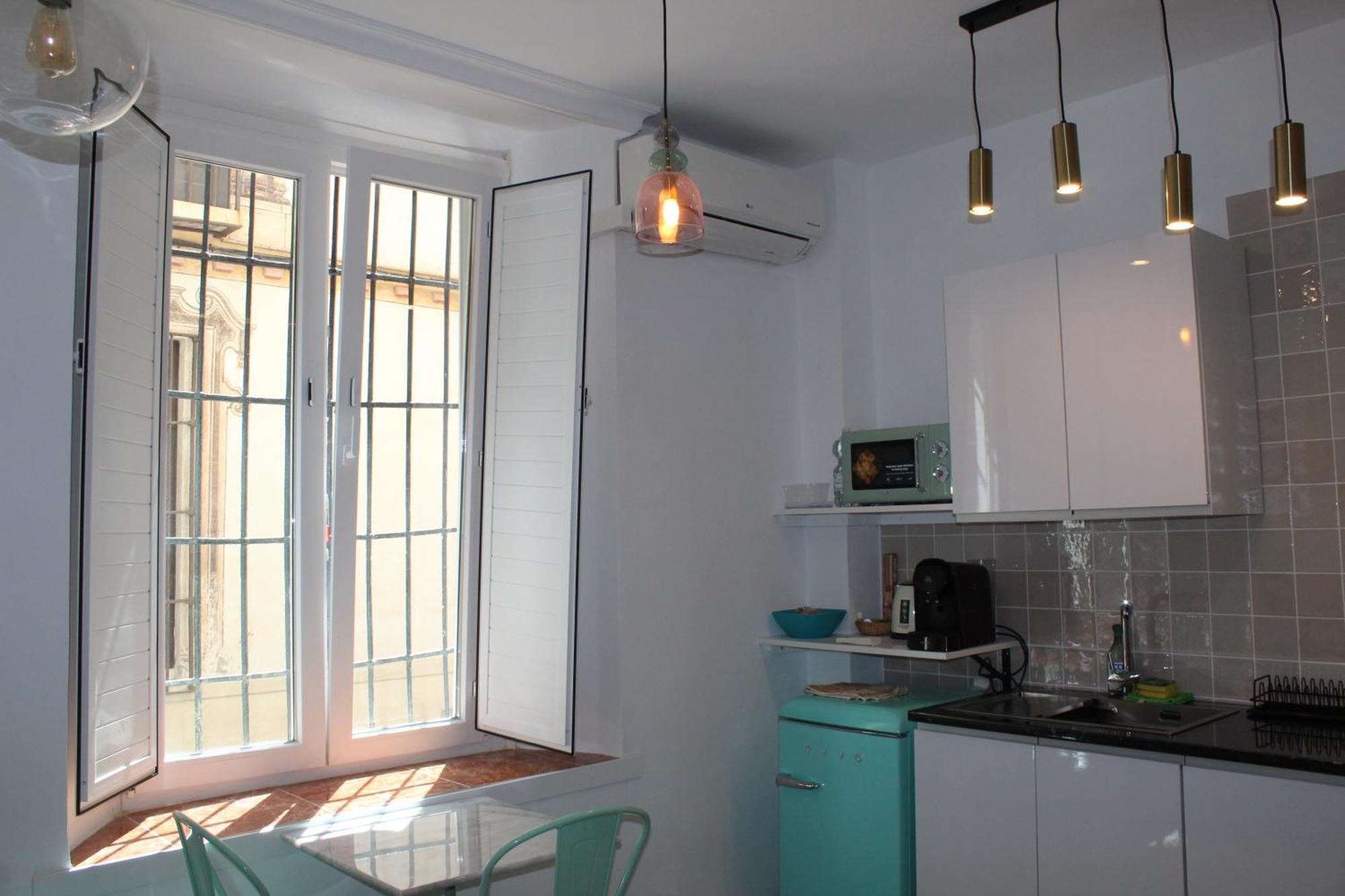 Iyourbasics Lovely Studio Hinestrosa 23 Free Wifi&Ac Malaga Exterior photo