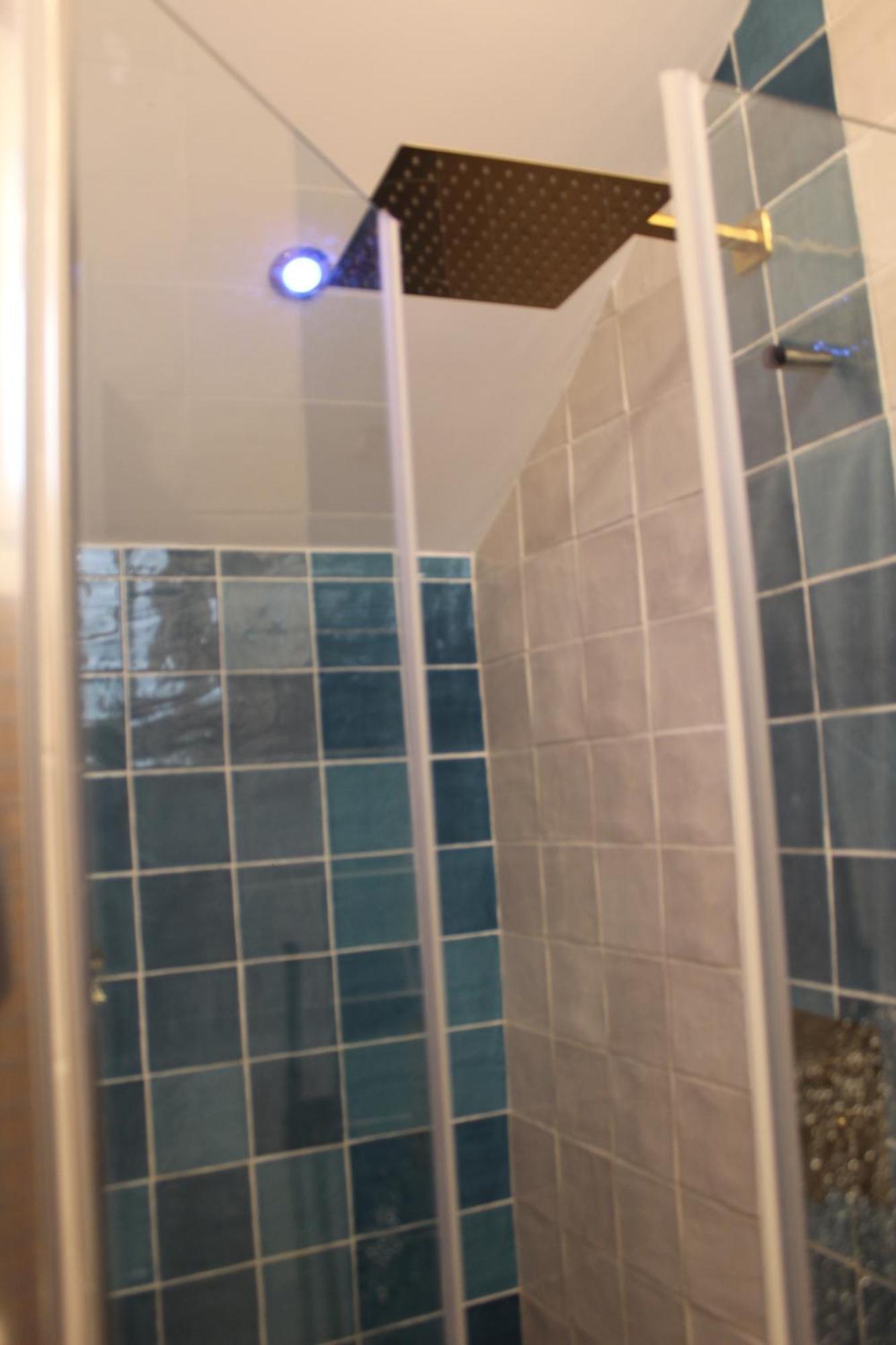 Iyourbasics Lovely Studio Hinestrosa 23 Free Wifi&Ac Malaga Exterior photo